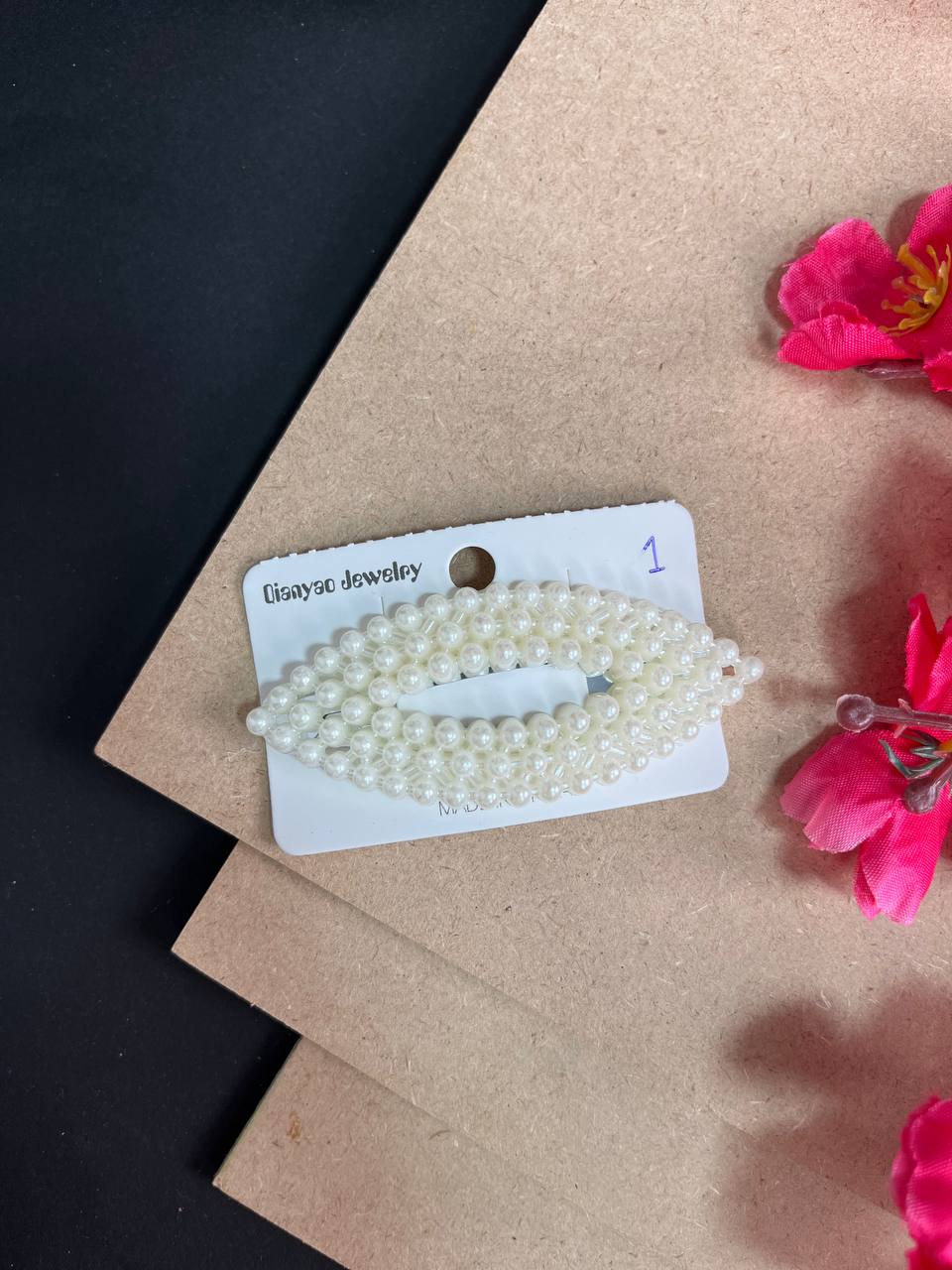 Pearl hair clips