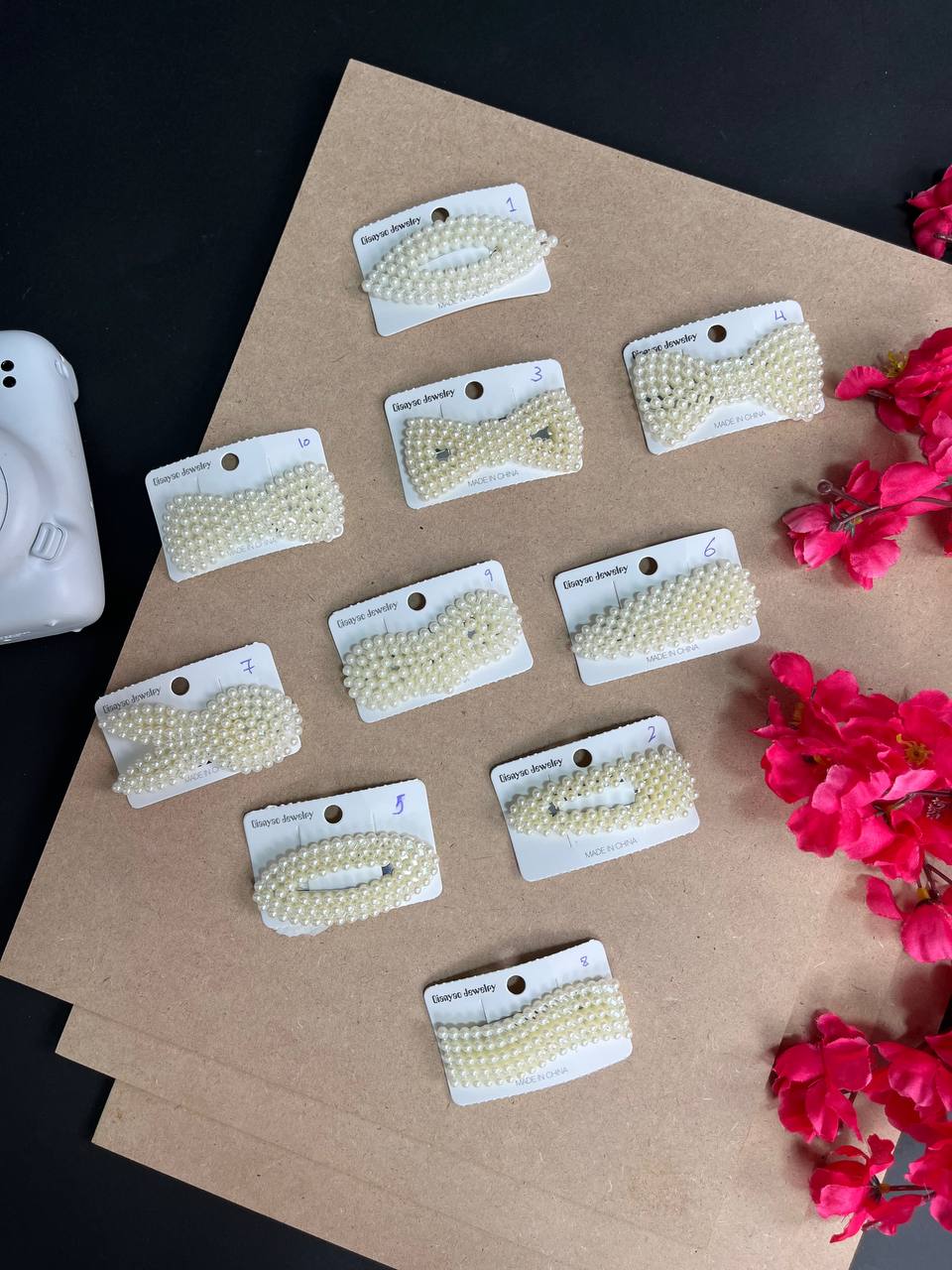 Pearl hair clips