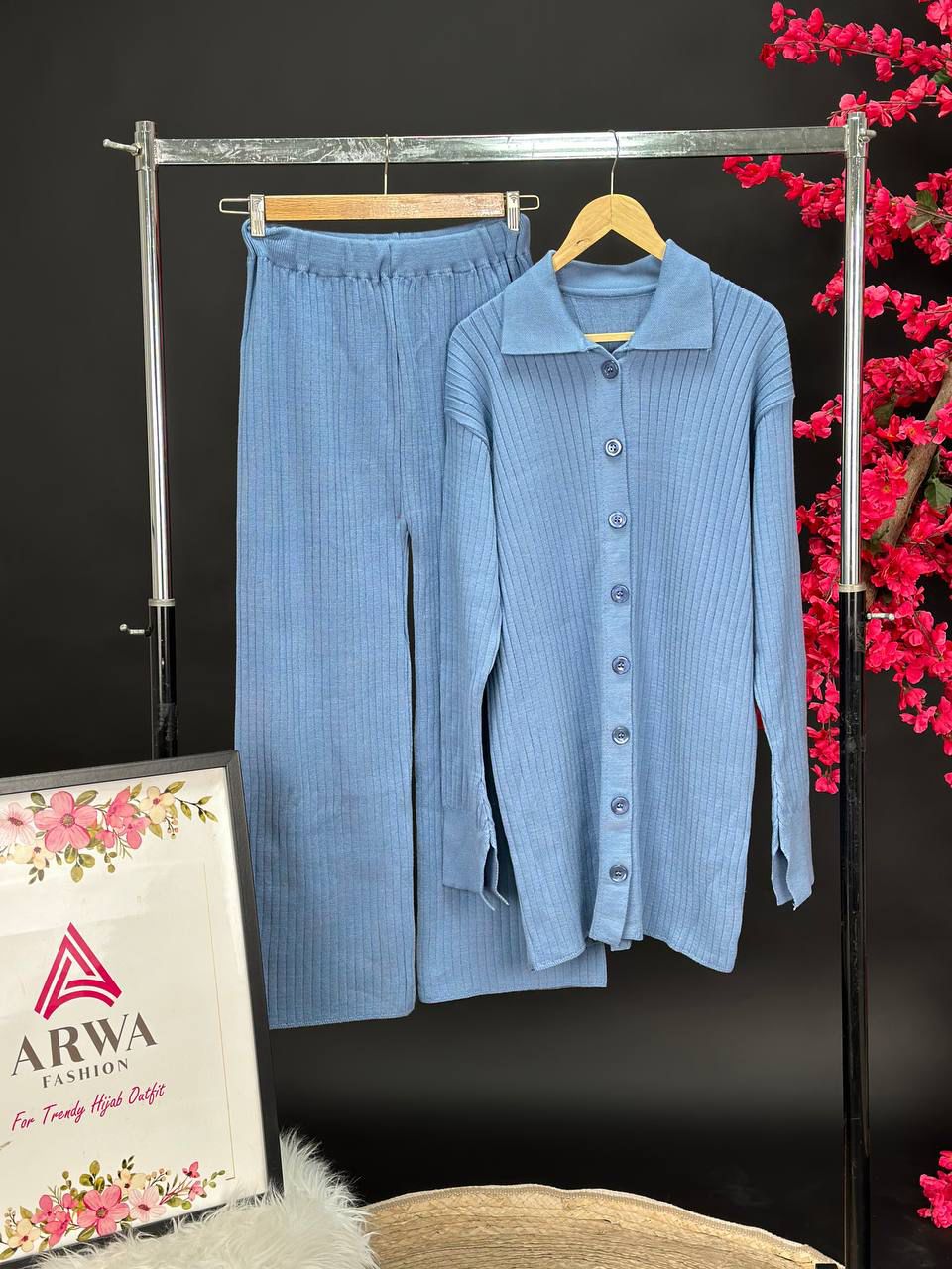 Long Suit with buttons