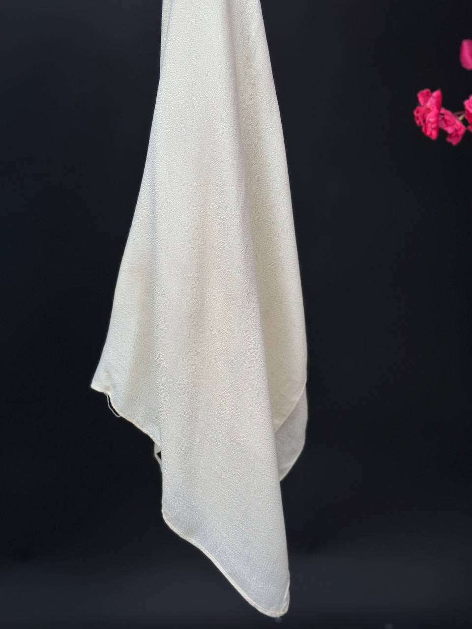 Elegance Modal scarf