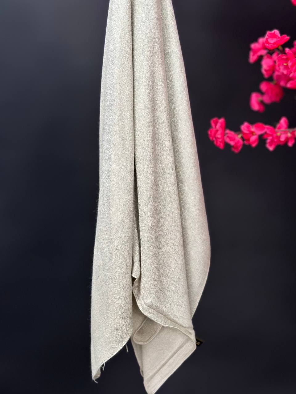 Elegance Modal scarf