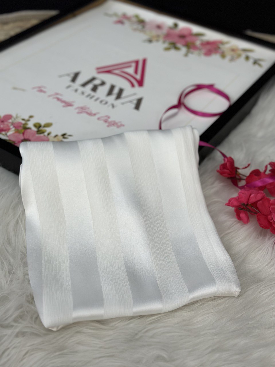 Satin hijab
