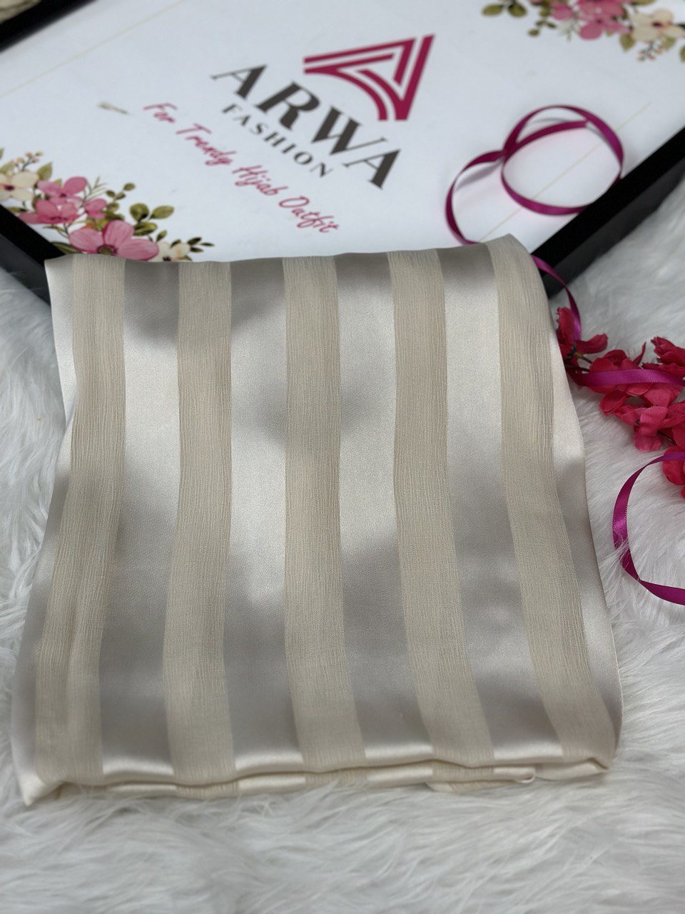 Satin hijab