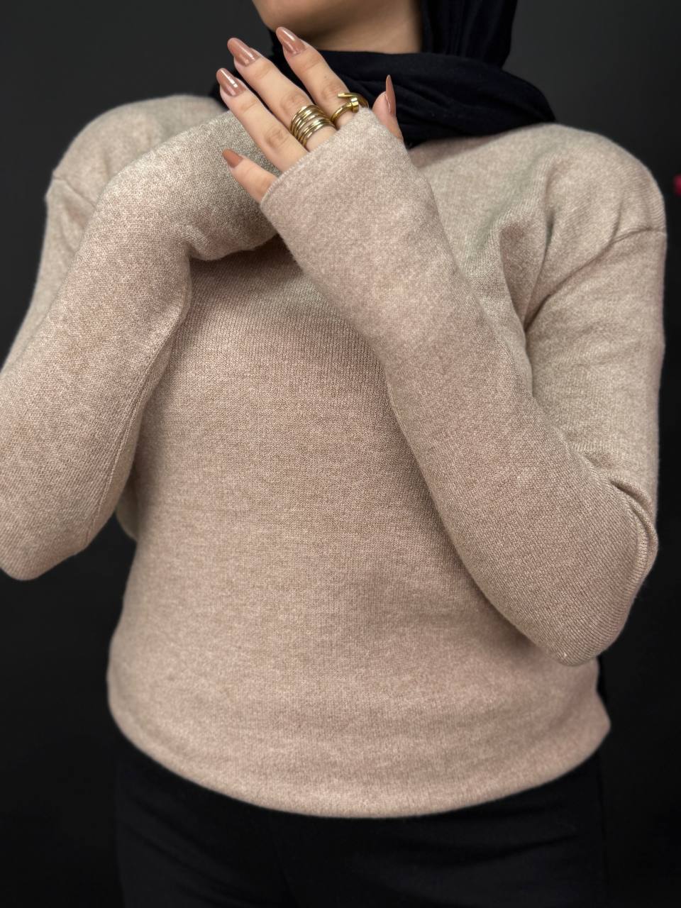Thumbhole sweater