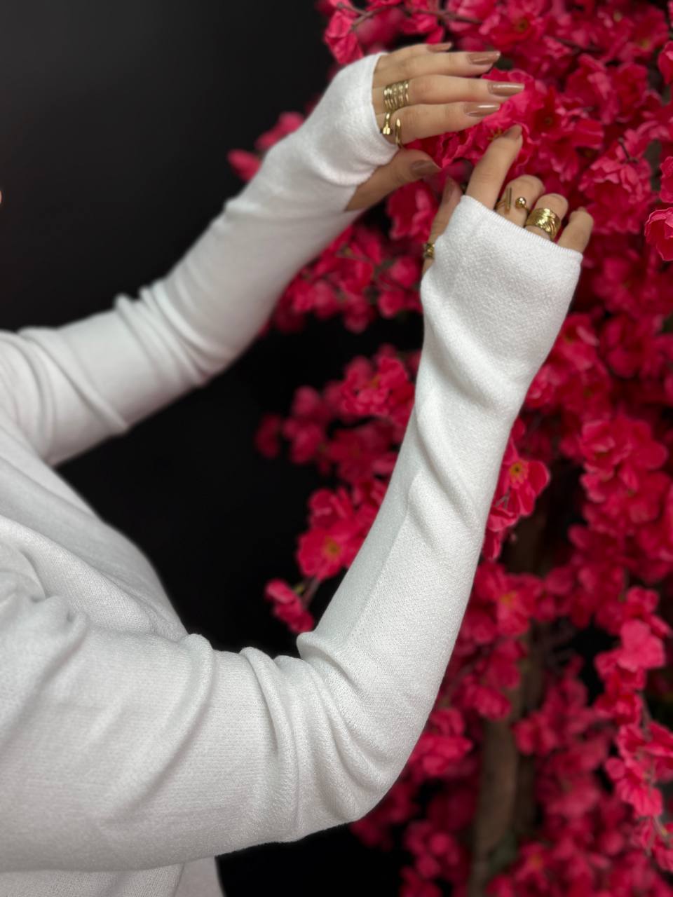 Thumbhole sweater
